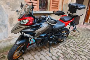 QJMotor SRT 800 SX(92cv)menod 200 km (Benelli Trk)