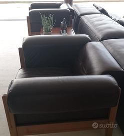 Coppia poltrone in vera pelle. Design