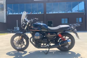 Moto Guzzi V7 IV STONE " SPECIAL EDITION" 2023 K