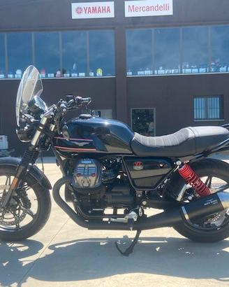 Moto Guzzi V7 IV STONE " SPECIAL EDITION" 2023 K