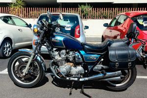 HONDA CB 750 FOUR CUSTOM 1982