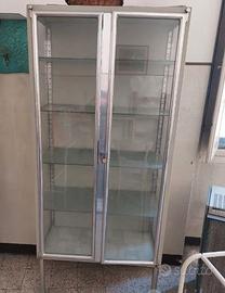 vetrine mediche vintage in metallo e vetro