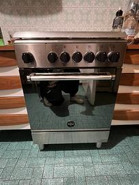 Cucina con forno Delonghi
