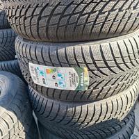 215/40/17 nokian nuovi