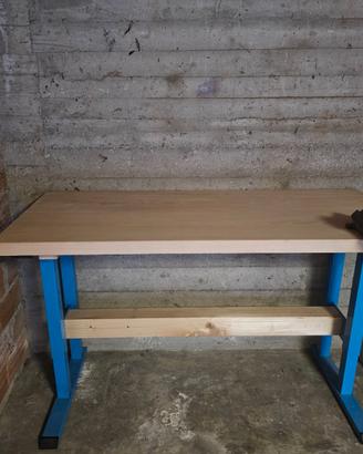 Banco tavolo da lavoro con morsa professionale