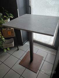 n. 2 tavoli alti bar 70 x 70