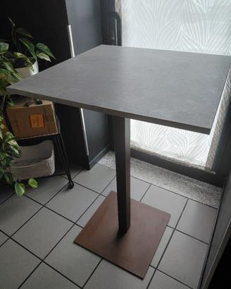 n. 2 tavoli alti bar 70 x 70