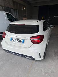 MERCEDES CLASSE A200d PREMIUM AMG