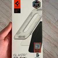 Vetro Privacy Spigen iPhone 16 Pro Max