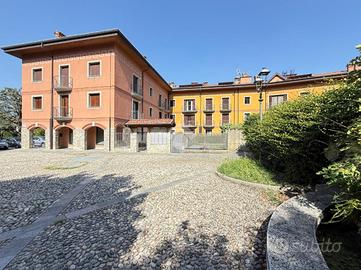 3 LOCALI A CALCO