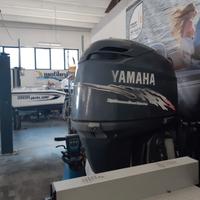 Motore fuoribordo YAMAHA 150 CV 2 tempi iniezione