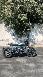 Ducati Scrambler icon/ night shift 800