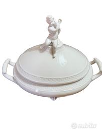 Zuppiera con putto Collezione Museo Richard Ginori