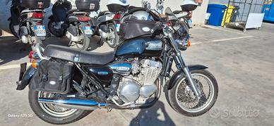 Triumph Thunderbird 900