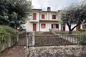 CASA SEMINDIPENDENTE A PIEVE DI SOLIGO