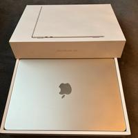 MacBook 13,6”