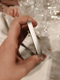 iPhone 16e 128 + cuffie 
