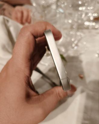 iPhone 16e 128 + cuffie 