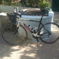 Bici da corsa MESS Extra Light Carbon