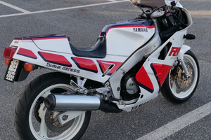 Yamaha Fzr 1000 Genesis FMI