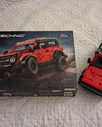 Lego Technic Ford Bronco
