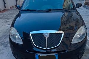 Autovettura Lancia Y 1.2 anno 2008