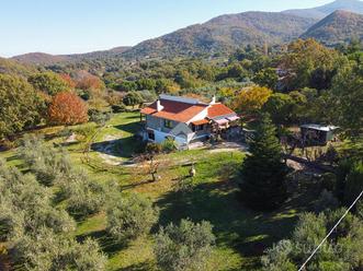 VILLA SINGOLA A VITERBO