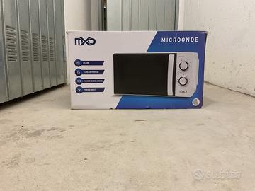 Forno microonde nuovo , mai usato