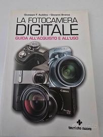 Libro fotocamera digitale