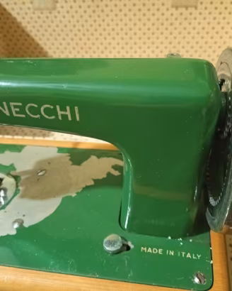 macchina da cucire giocattolo NECCHI Vintage 