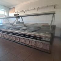 Banco e cella frigo da macelleria, + attrezzature