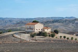 Casale cascina con terreno