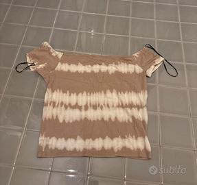 t shirt corta a spalle scoperte