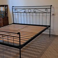 Letto matrimoniale 