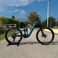 Ebike     SANTA CRUZ  Bullit 4 C 70 tg L exdemo