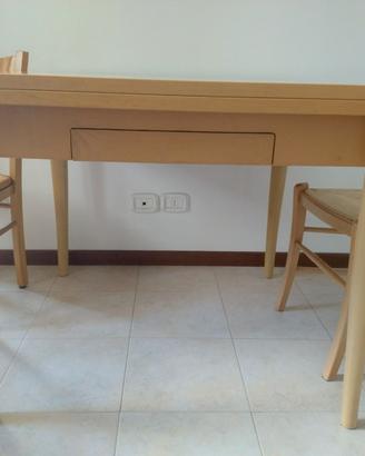 Tavolo legno con sedie