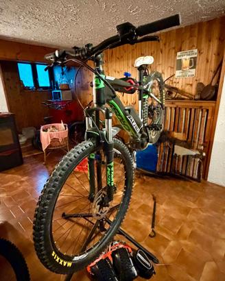 Atala B-Cross CX 400