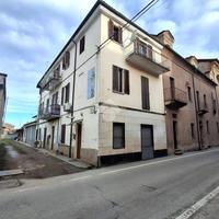 MONOLOCALE A PISCINA