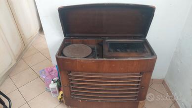 vecchia radio giradischi  anni 50