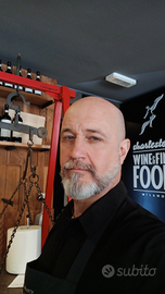 Cameriere ESPERTO si offre per stagione estiva