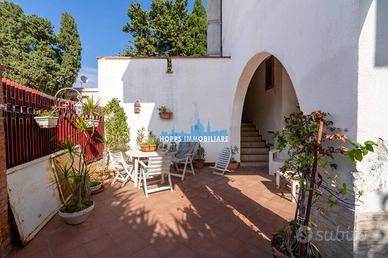 - MONDELLO, VIA NESEA - Appartamento indip