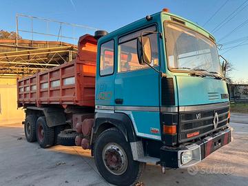 Renault R420 3 assi ribaltabile