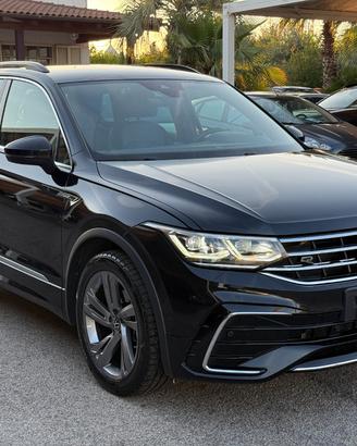 VOLKSWAGEN Tiguan 2.0 TDI 150CV DSG R-Line 2023 LU