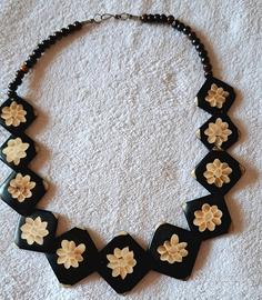 Collana Etnica con Motivo Floreale - Stile Boho 