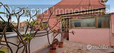 Casa singola con terrazza e garage a Riposto