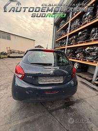 RICAMBI USATI AUTO PEUGEOT 208 2018 SIGLA HM03