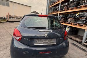 RICAMBI USATI AUTO PEUGEOT 208 2018 SIGLA HM03