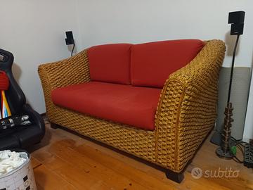 set divano, 2 poltrone e tavolo in vimini 