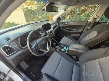  Automobile Hyundai Tucson 