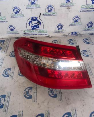 MERCEDES BENZ CLASSE E 200 2010 STOP POSTERIORE SX